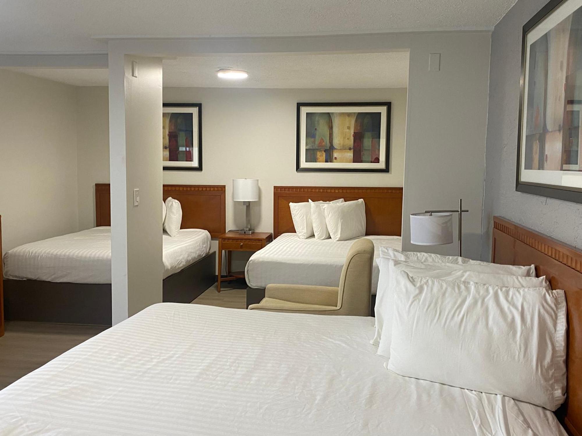 Riverside Motel Пентиктон Экстерьер фото