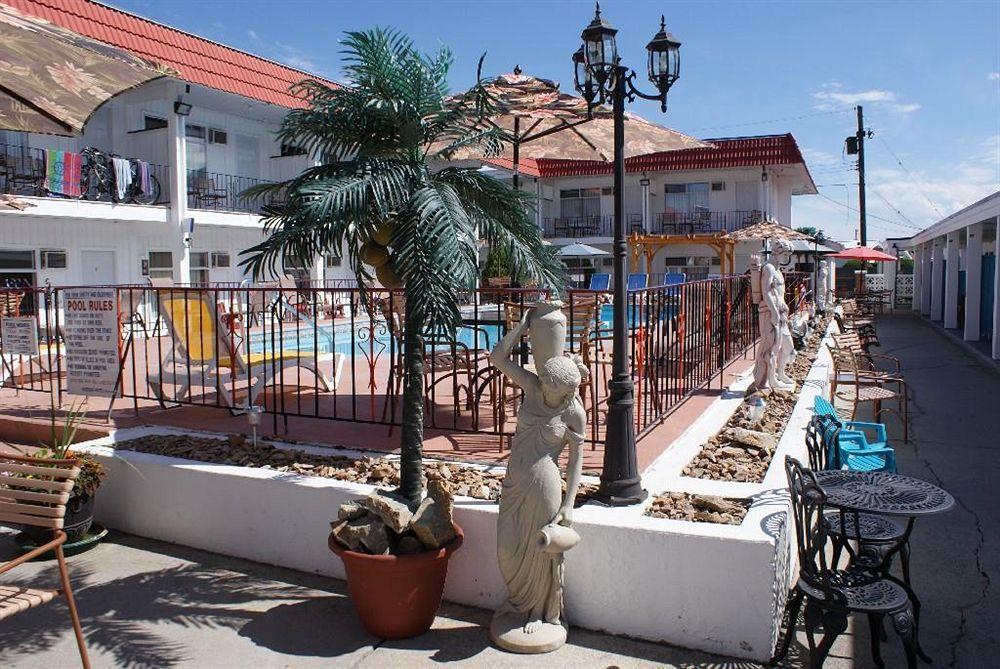 Riverside Motel Пентиктон Экстерьер фото